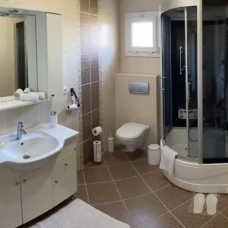 Umay Resting House Guzelbahce